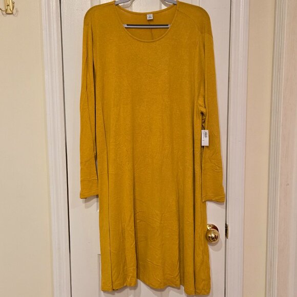 Old Navy Dresses & Skirts - NWT Old Navy plush knit swing dress - XXL